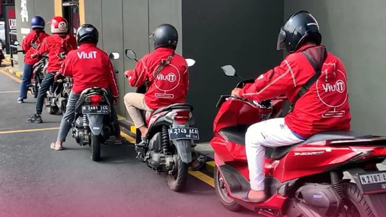 Aplikasi besutan Kera Ngalam (orang Malang) bernama ViuiT menggabungkan sosial media dan ojek online. (Dian Kurniawan/Liputan6.com)