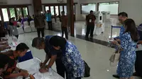 SBY dan Keluarga mendatangi TPS. (Liputan6.com/Ady Anugrahadi)