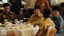 Wapres RI Jusuf Kalla saat menghadiri buka puasa bersama Masyarakat Sulawesi Barat di Jakarta, Kamis (16/6). Buka puasa dihadiri Pemerintah Provinsi Sulawesi Barat berserta tokoh Masyarakat Mandar di Jakarta.(Liputan6.com/JohanTallo)