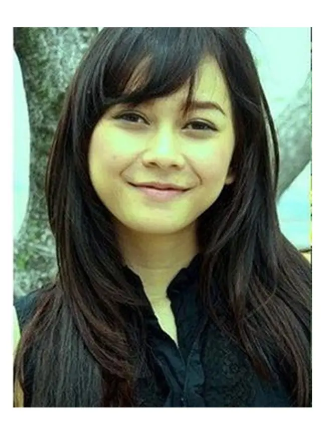 8 Potret Transformasi Aura Kasih dari Kecil hingga Kini, Tetap Menawan