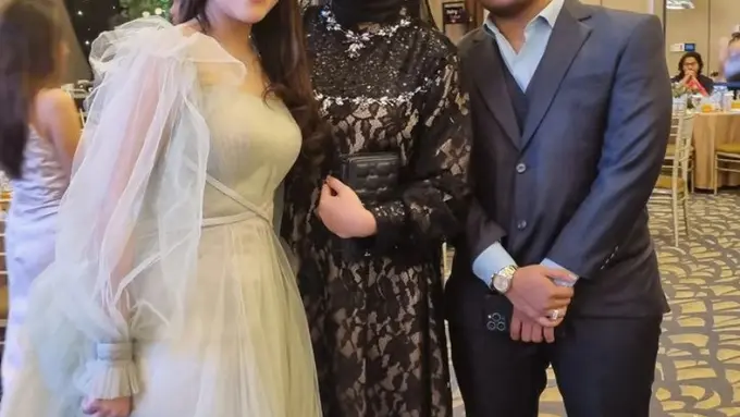 Artis Buktikan Jadi Ibu Tiri Tak Harus Jahat