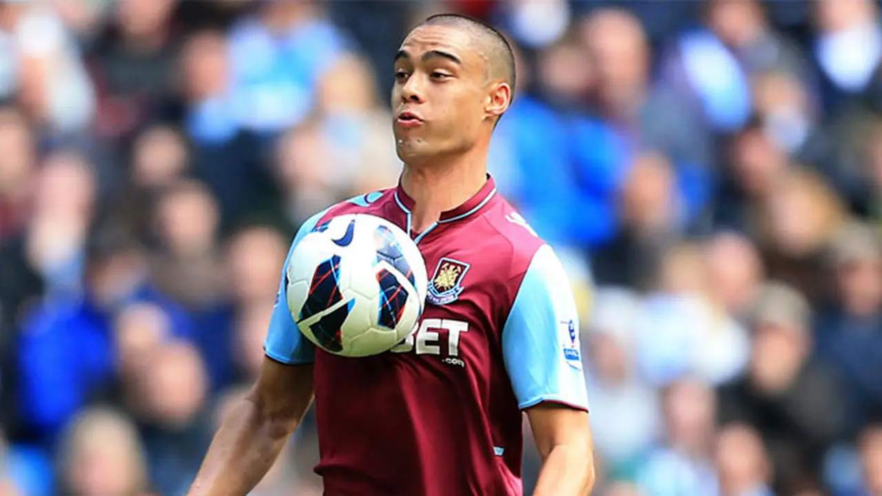 winston-reid-131031c.jpg
