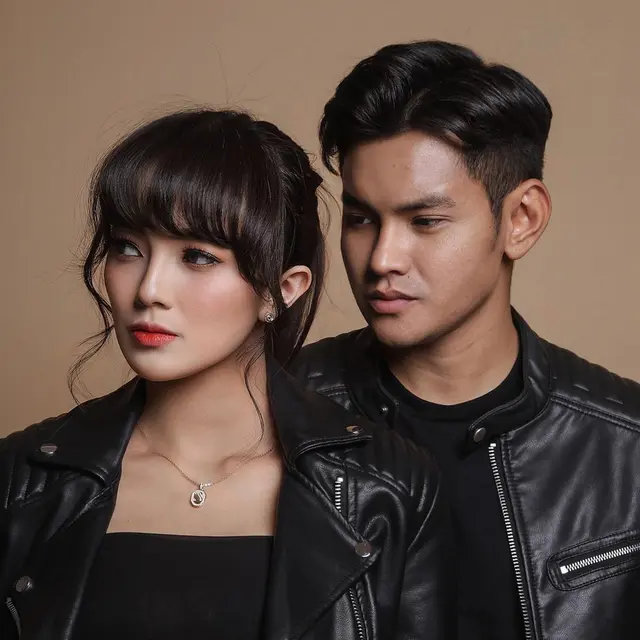 Menanti Kelahiran Anak Ketiga, Ini 6 Potret Maternity Shoot Istri Aditya Suryo