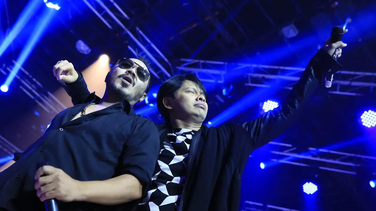 [Bintang] Jamrud vs Gigi