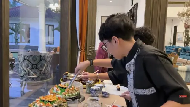 Potret Ruang Makan di Rumah Mayangsari (Foto: YouTube Mayangsari Channel)