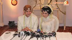 [FOTO] Senyum Bahagia Dude dan Alyssa Soebandono Usai Ijab Kabul