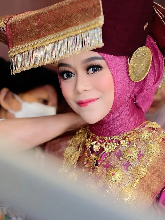 Detail Tampilan Khas Minang Lesti Kejora Lepas Masa Lajang di Malam Bainai