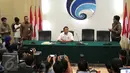 Menkominfo Rudiantara ingin mendengarkan penjelasan dari pihak Uber dan Grab Car tentang layanan transportasi mereka, Jakarta, Selasa (15/3/2016). Diharapkan pertemuan itu akan menghasilkan solusi yang paling tepat. (Liputan6.com/Angga Yuniar)