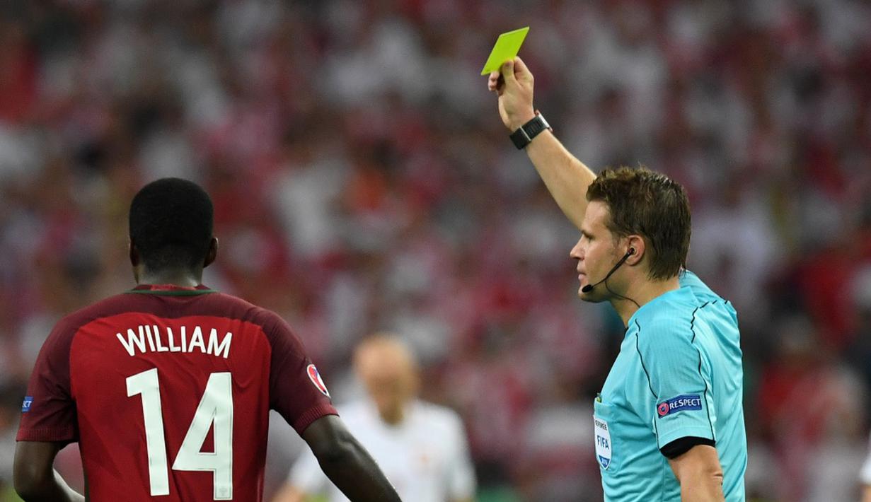 Pada laga semifinal nanti, Portugal tidak bisa diperkuat oleh William Carvalho yang mendapat kartu kuning kedua pada laga melawan Polandia. (AFP/Francisco Leong)
