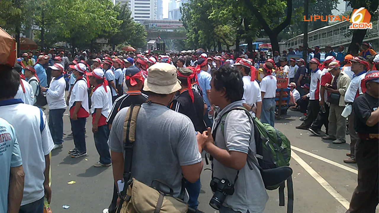 demo-bri-pingsan-130918b.jpg