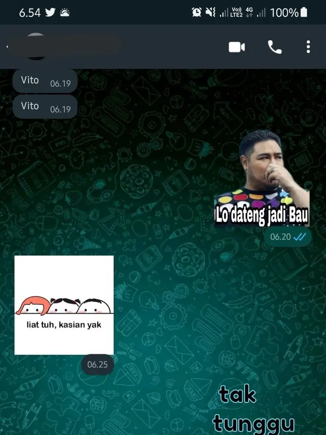 6 Chat Saling Balas Pesan dengan Stiker WhatsApp Ini Kocak, Enggak Nyambung