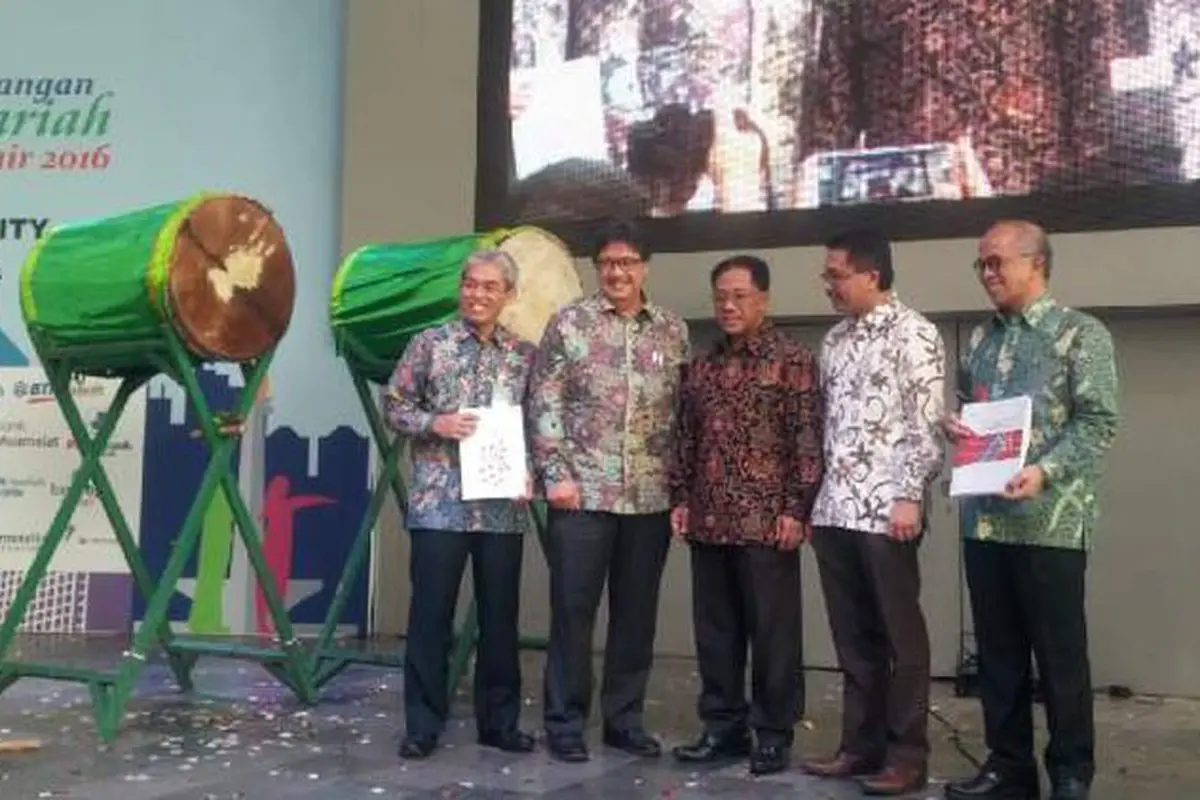 OJK menggelar pameran produk dan jasa keuangan syariah 'Keuangan Syariah Fair (KSF) 2016'.