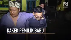 Seorang kakek yang tengah asik nyabu tempat usaha milinya sebuah rumah makan Di Lampung Tengah, Rabu malam ditangkap Polisi.