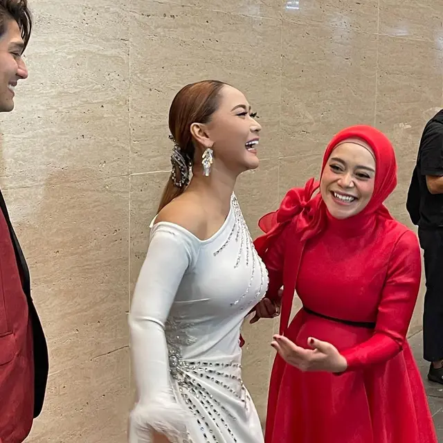 Inul Daratista bertemu Lesti Kejora (Foto: Instagram/@inul.d)