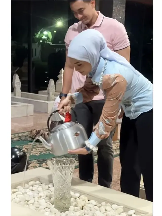 6 Potret Kedekatan Putri Zulhas dan Zumi Zola, Kencang Kabar Rencana Pernikahan