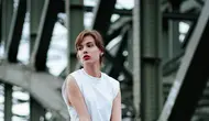 Fashion Item Esensial yang Bikin Tubuh Terlihat Lebih Tinggi