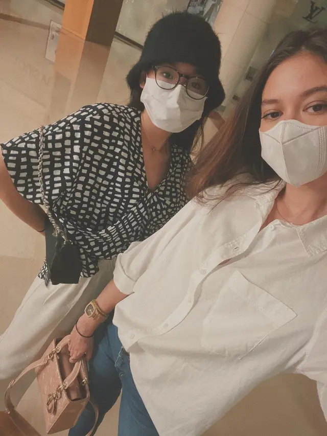 Sama-Sama Modis, Ini 6 Kebersamaan Yuki Kato dan Reina Kato yang Jarang Tersorot