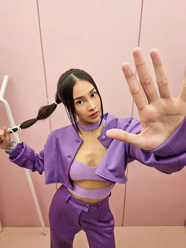 Anya Geraldine berdandan ala idol Korea (Instagram/anyageraldine)