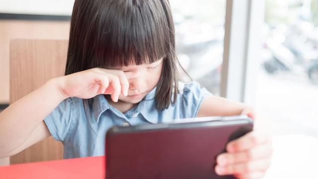 Kenali Tanda Gangguan Penglihatan pada Anak