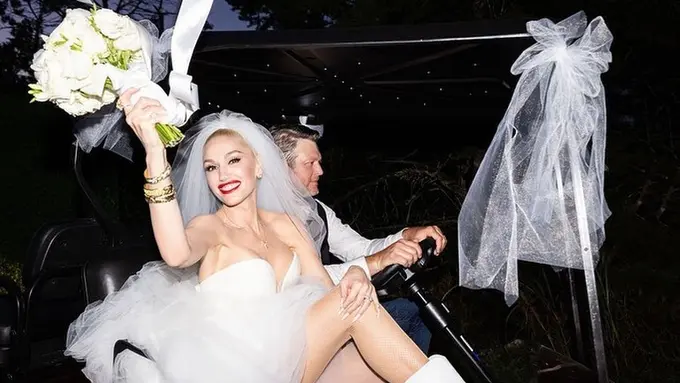 Gaun pernikahan Gwen Stefani