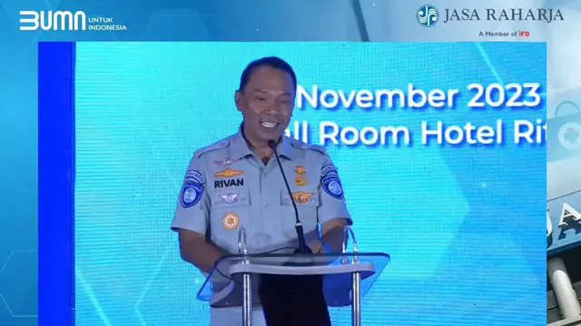 Direktur Utama PT. Jasa Raharja Rivan A.Purwantono, dalam peluncuran buku Diagnosis Cedera, Formularium, dan Kompendium Media Nasional Jasa Raharja tahun 2023, di Ritz Carlton Mega Kuningan, Jakarta, Senin (27/11/2023). (Tira/Liputan6.com)