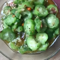 Ilustrasi Tumis Oyong Bawang Putih (Image by @anifagustina on Cookpad)