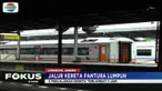 Lumpuhnya lintasan KA di pantura, membuat ratusan penumpang menumpuk di Stasiun Besar Kejaksan, Kota Cirebon, Jawa Barat.