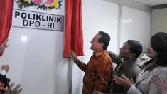 Ketua DPD RI Irman Gusman meresmikan Poliklinik DPD RI di Gedung DPD RI, Senayan, Jakarta, Kamis (22/01/2015). (Liputan6.com/Andrian M Tunay)