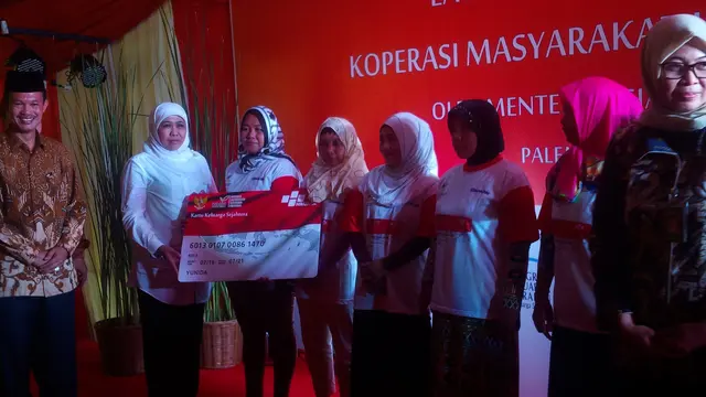 Mensos Khofifah Indar Parawansa