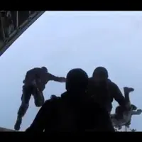 Tengok kegiatan latihan Kopaska TNI AL yang bikin kamu nganga gak berhenti.  Buat yang nggak biasa, ini mengerikan banget!