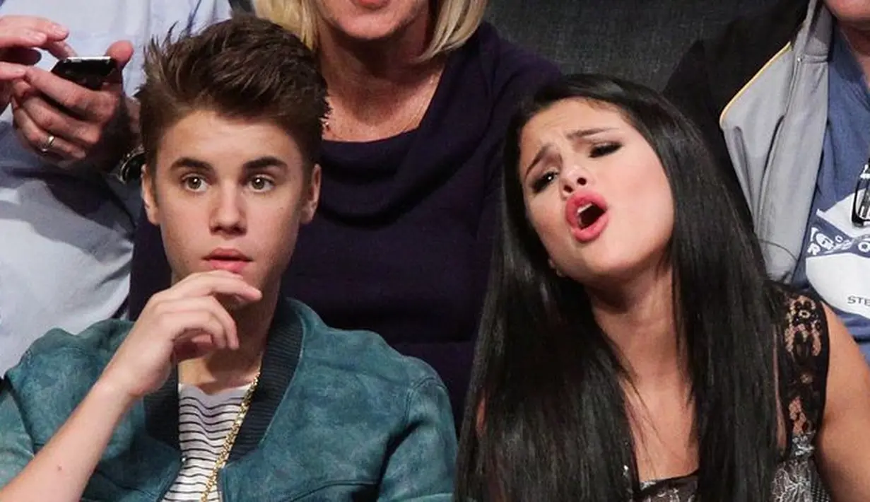 Selena Gomez dan Justin Bieber memang tengah berpisah untuk sementara. Namun sepertinya, hal itu menyiksa Justin Bieber. (ELLE)