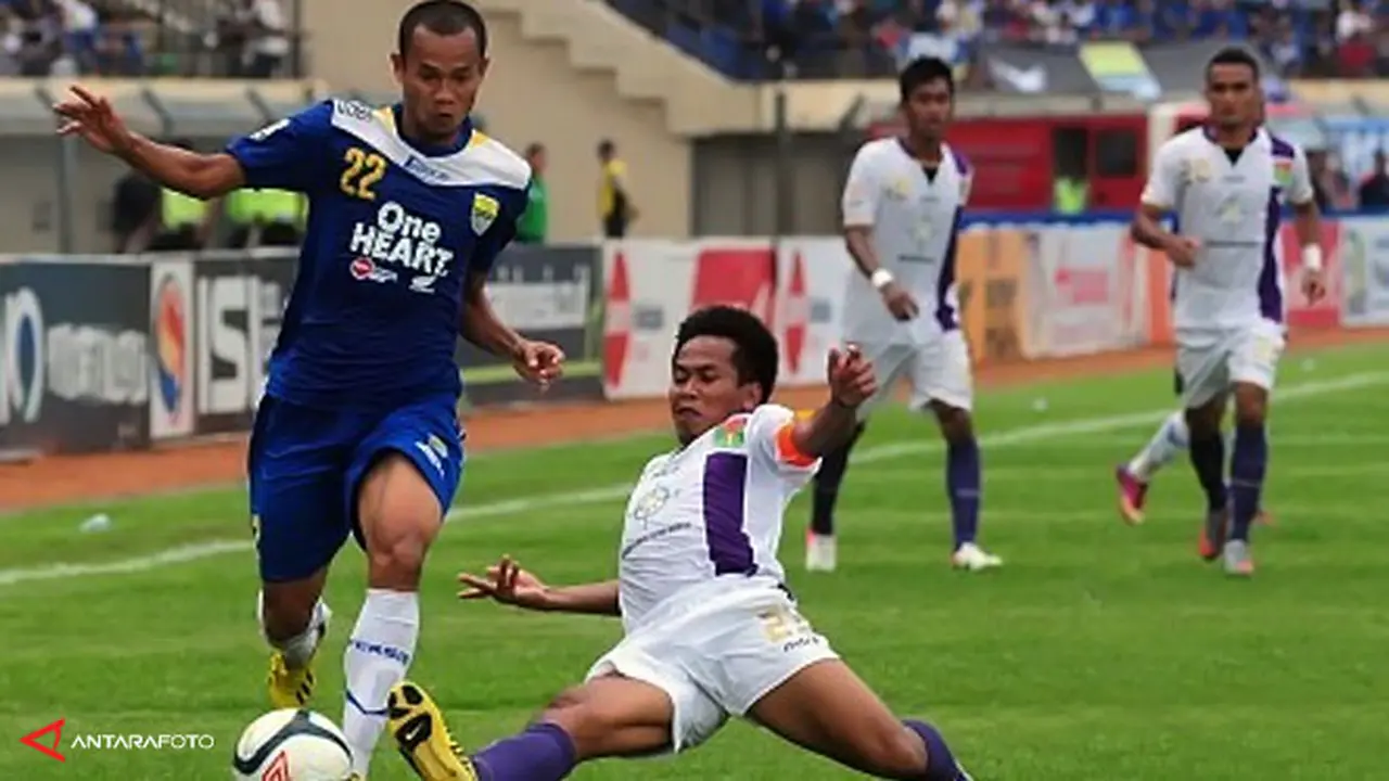 persib-persita-130804c.jpg