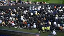 Salat Idul Fitri di Prenton Park digelar berkat kerja sama Tranmere Rovers dengan Pusat Masjid dan Komunitas Wirral Deen. (AFP/Paul Ellis)