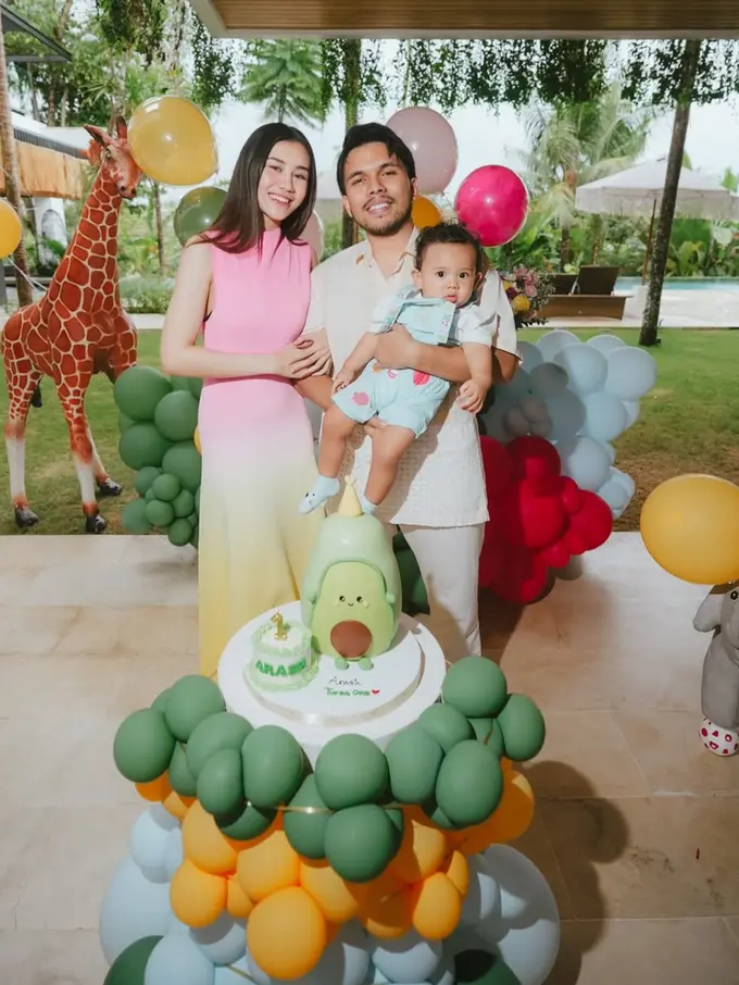 Aaliyah Massaid Rayakan Ulang Tahun Pertama Arash di Bali