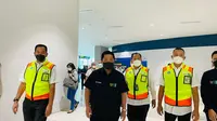 Menteri Badan Usaha Milik Negara (BUMN), Erick Thohir mengecek kesiapan petugas pelayanan di Bandara Internasional Soekarno-Hatta (Soetta), Selasa (26/4/2022).