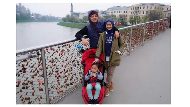 Potret Terbaru Lia Ananta Pemeran Sashi di Sinetron ‘Di Sini Ada Setan’, Kini Berhijab