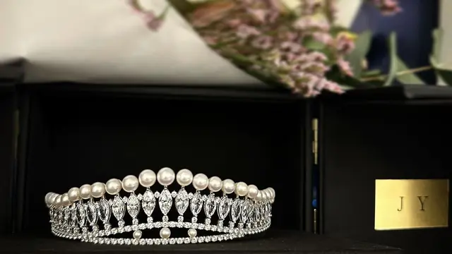 Penampakan Tiara Cantik dari IU untuk Jiyeon T-ara Sebagai Hadiah Pernikahan