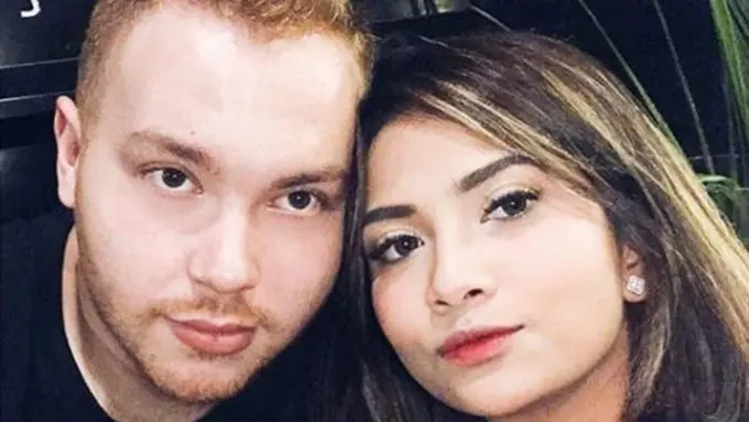 [Bintang] Vanessa Angel