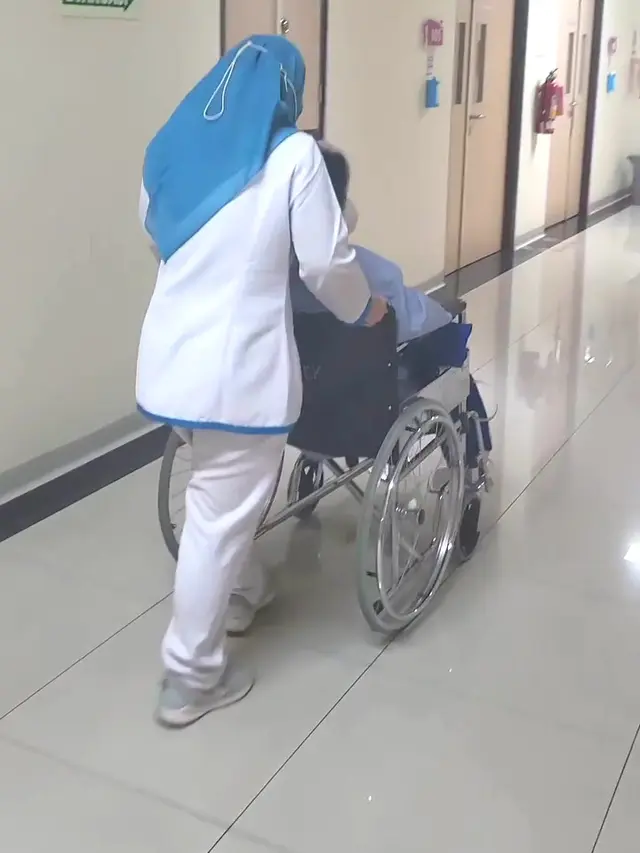 Suti Karno ‘Atun Si Doel’ Jalani Operasi