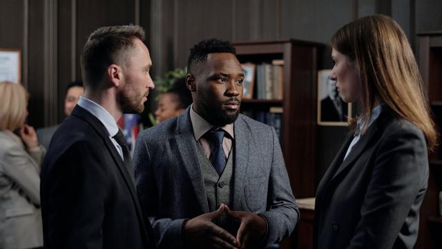 Ilustrasi penanganan pelanggaran hak dan pengingkaran kewajiban