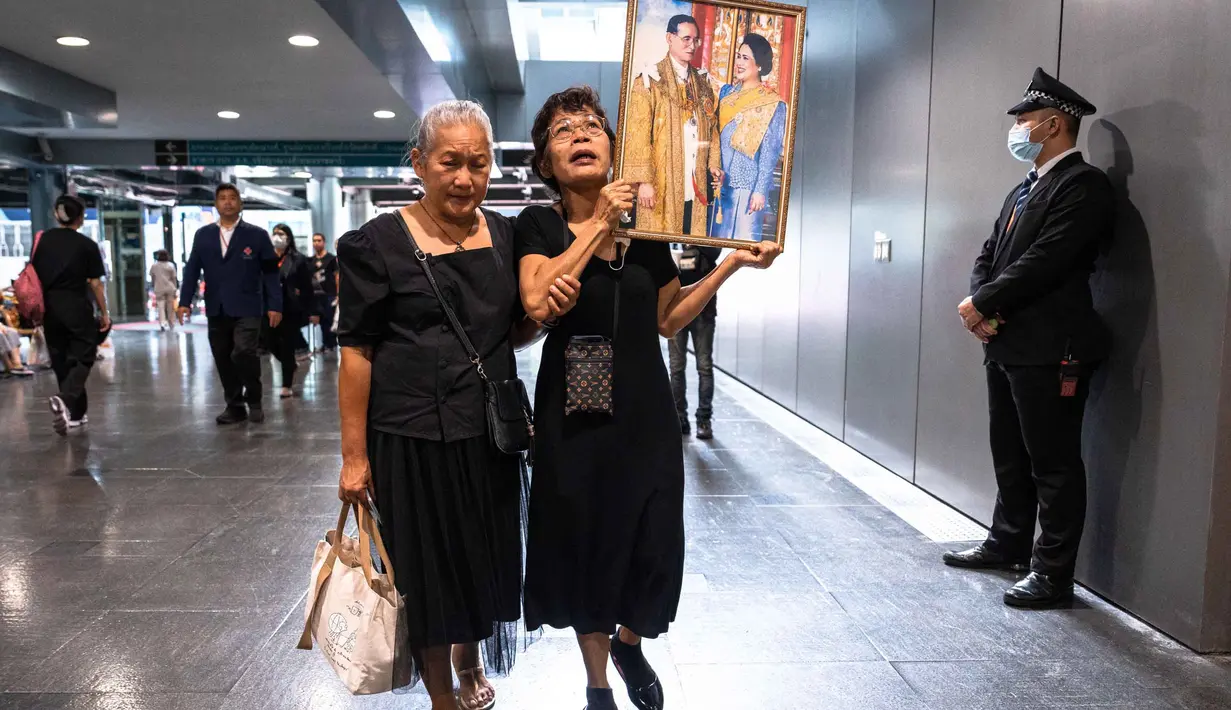 Sebelumnya, Ratu Sirikit Kitiyakara dinyatakan meninggal dunia pada usia 93 tahun pada Jumat (24/10/2025) pukul 21.21 waktu setempat. Ia diketahui telah menderita beberapa penyakit termasuk infeksi darah. (Chanakarn Laosarakham/AFP)