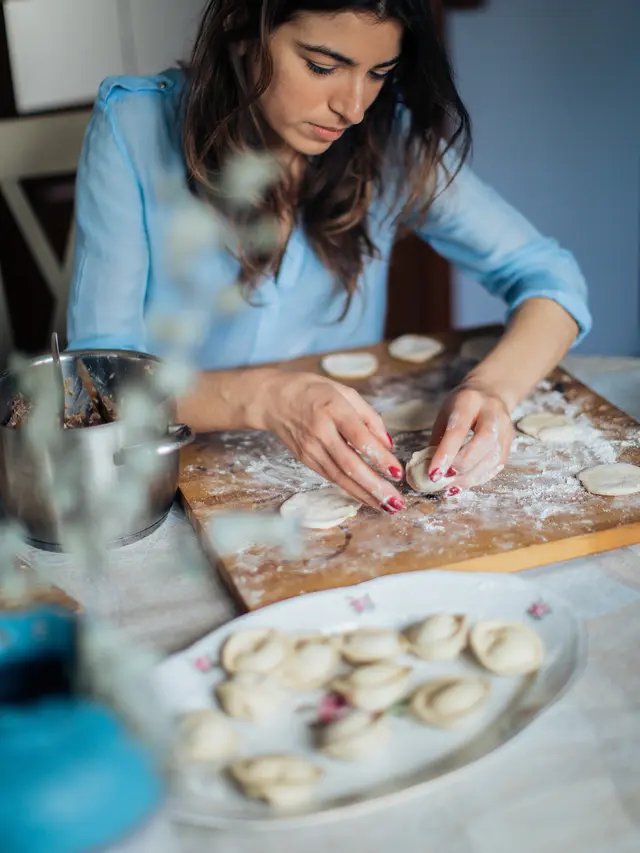 ilustrasi pengertian, faktor dan tujuan produksi/Elly Fairytale/pexels