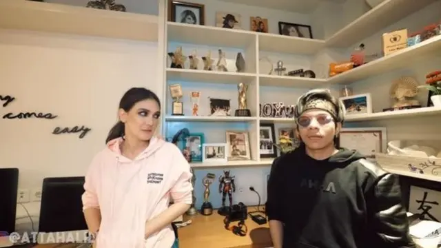 Ruang kerja Luna Maya