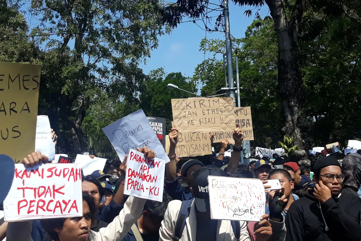 Demo mahasiswa Bali