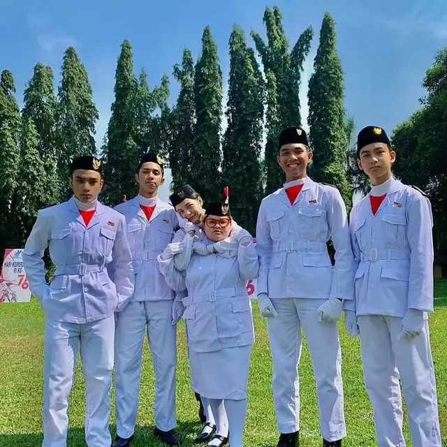 6 Potret Pemain Dari Jendela SMP Jadi Paskibraka, Rayakan HUT RI ke-76