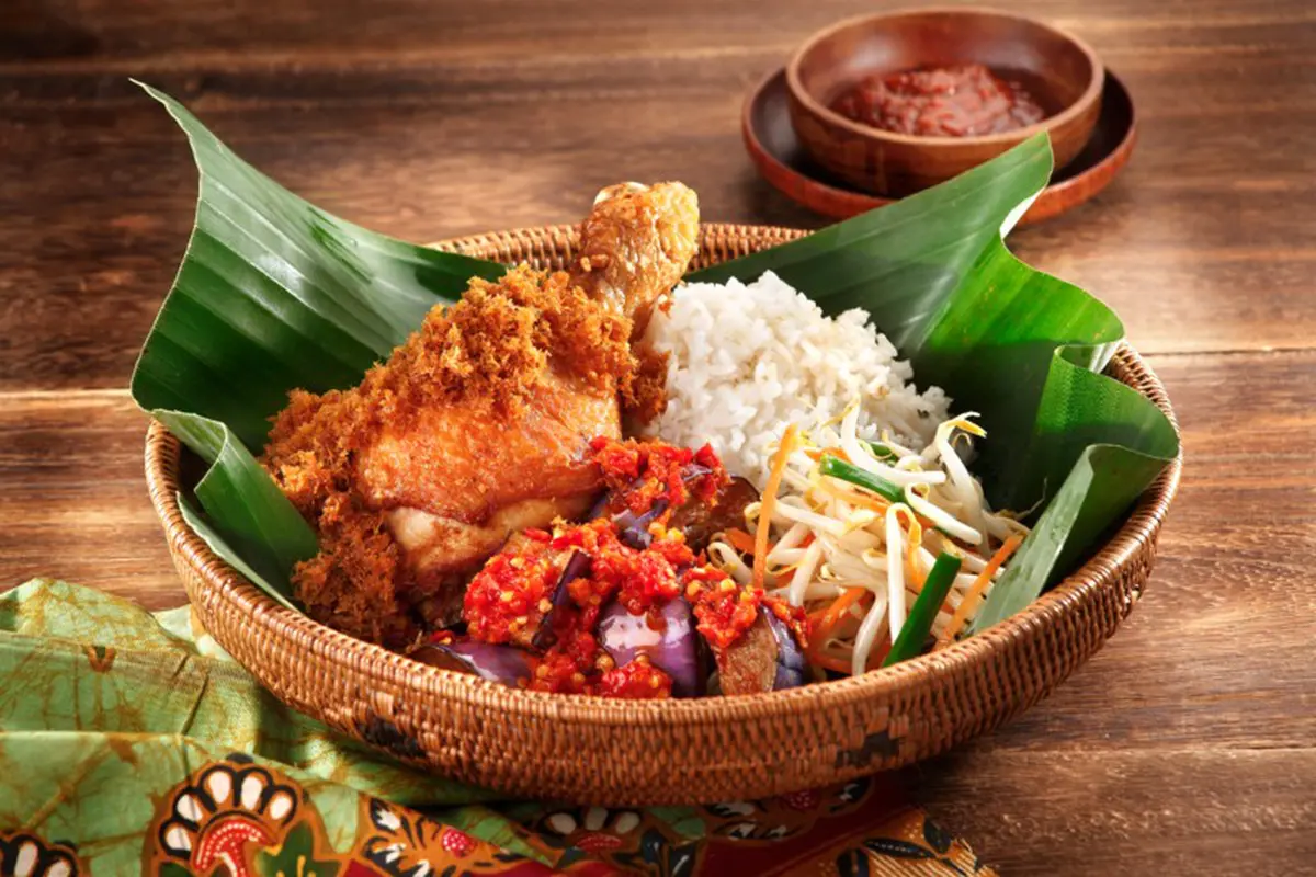 Simak Kekaguman Orang Korea Makan Masakan Khas Indonesia