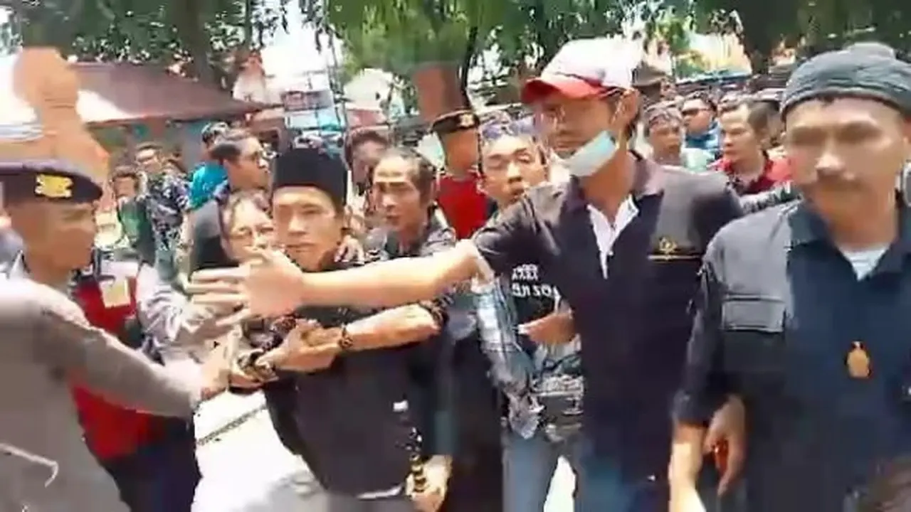 Sempat Ricuh, Polemik Berebut Tahta Keraton Kasepuhan Cirebon Kembali Mencuat