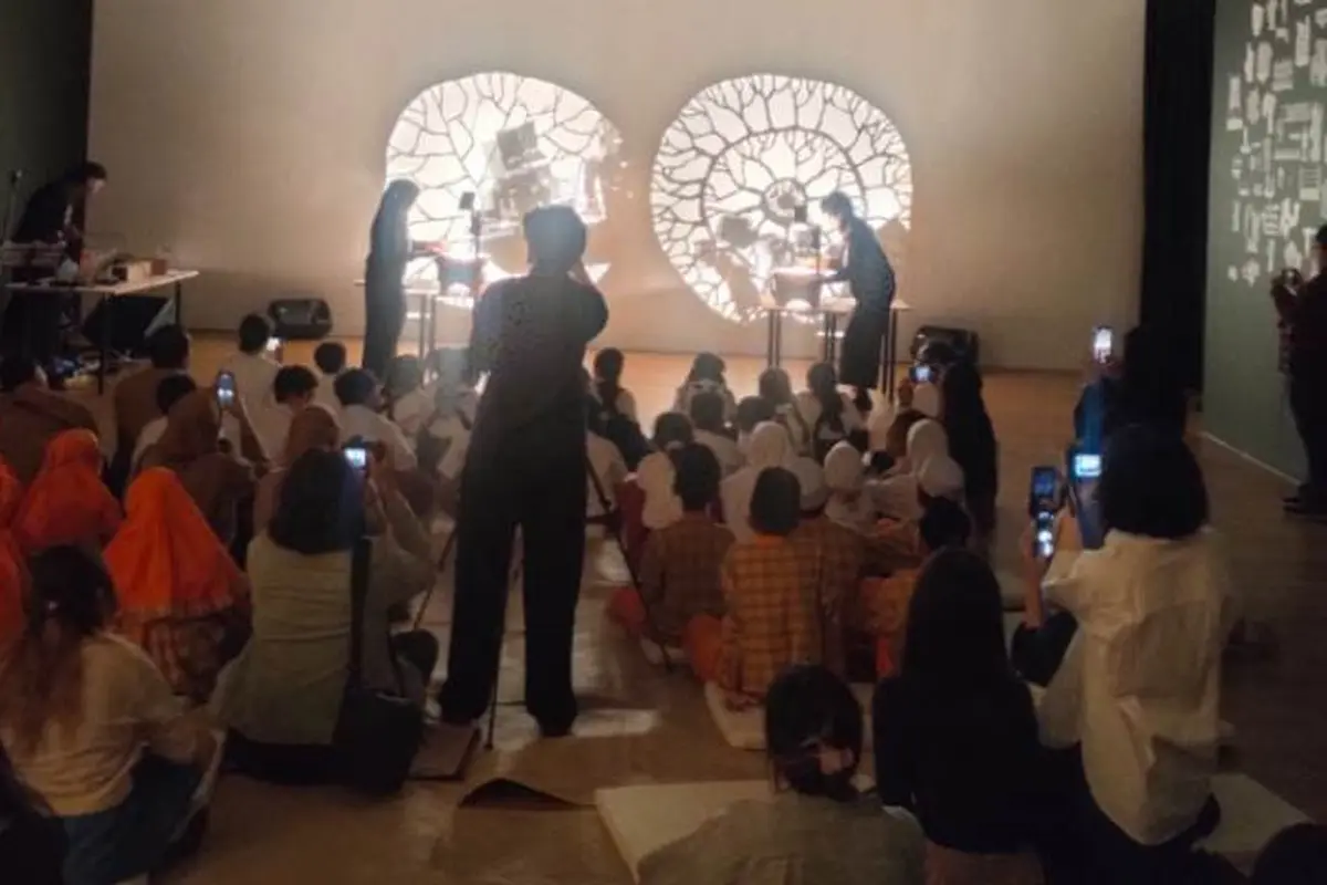 Museum MACAN Gelar Pertunjukan Wayang Kertas Eksperimental