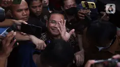 Bupati Pati, Jawa Tengah, Sudewo saat meninggalkan gedung Merah Putih Komisi Pemberantasan Korupsi (KPK), Jakarta, Rabu (27/8/2025). (Liputan6.com/Helmi Fithriansyah)