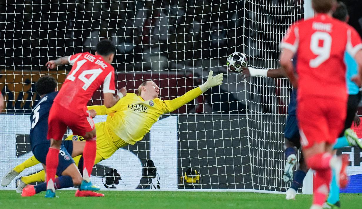 Gol PSG dicetak oleh Khvicha Kvaratskhelia (24', 56'), Joao Neves (33'), dan Ousmane Dembele (45', 58'). Sementara gol Bayern disumbang Harry Kane (17'), Michael Olise (41'), Dayot Upamecano (65'), dan Luis Diaz (69'). (AP Photo/Christophe Ena)